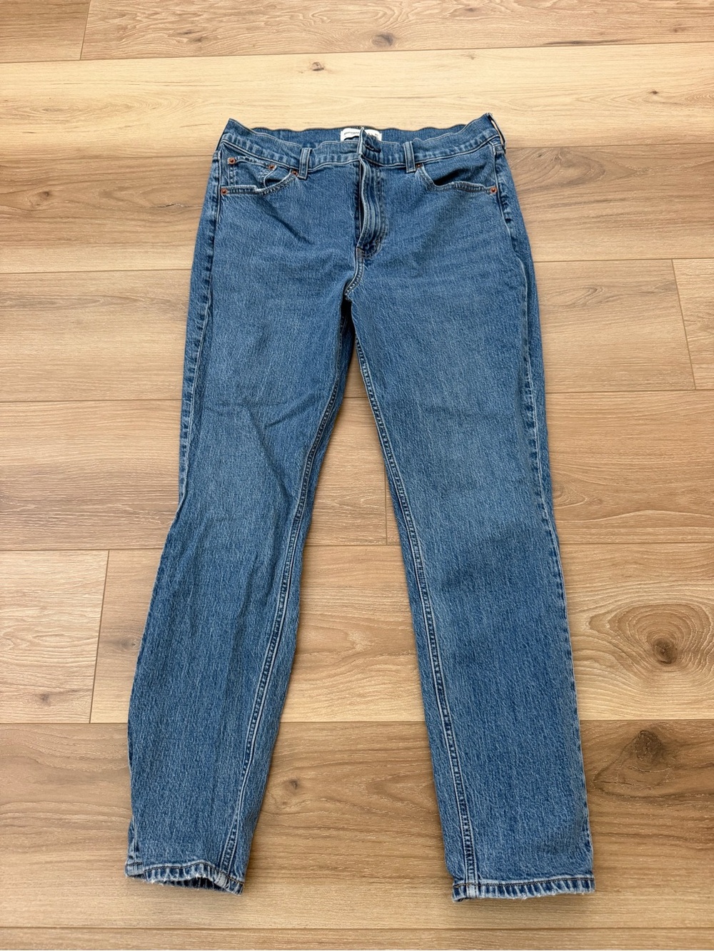 Abercrombie & Fitch Women's Medium Blue Ankle Jeans
